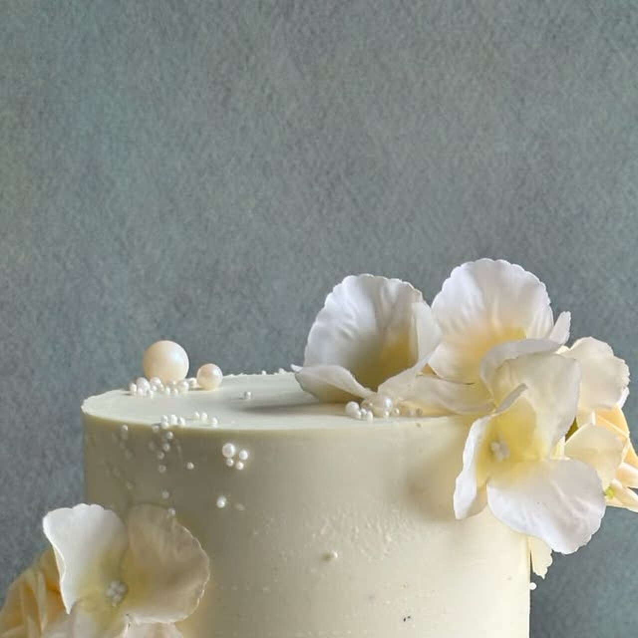 White orchid cake